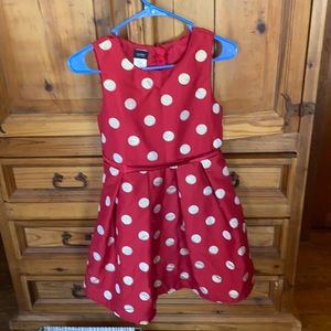 Gils Holiday edition’s party dress. Beautiful